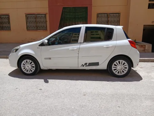 Renault Clio 3 2012 Night and Day