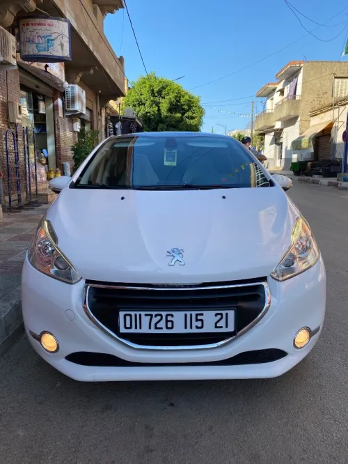 Peugeot 208 2015 Allure Facelift