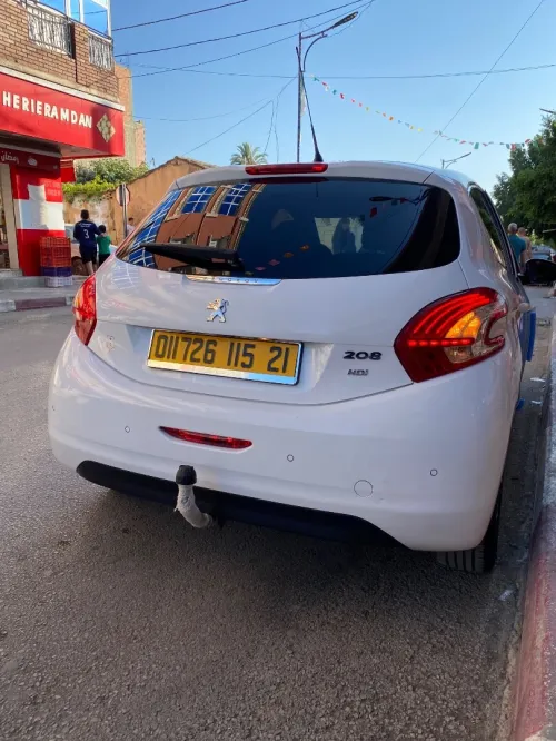 Peugeot 208 2015 Allure Facelift