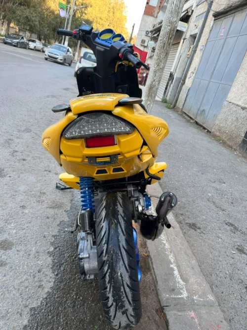 Yamaha aerox Nitro mbk 2009
