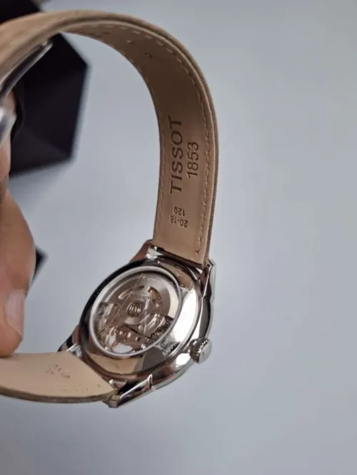 Tissot chemin des tourelles squelette