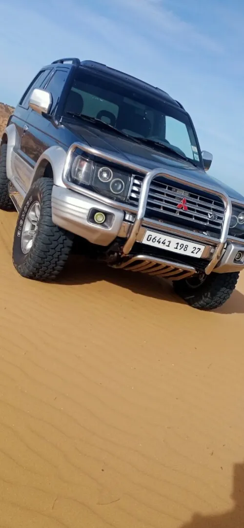 Mitsubishi pajero v6 1998