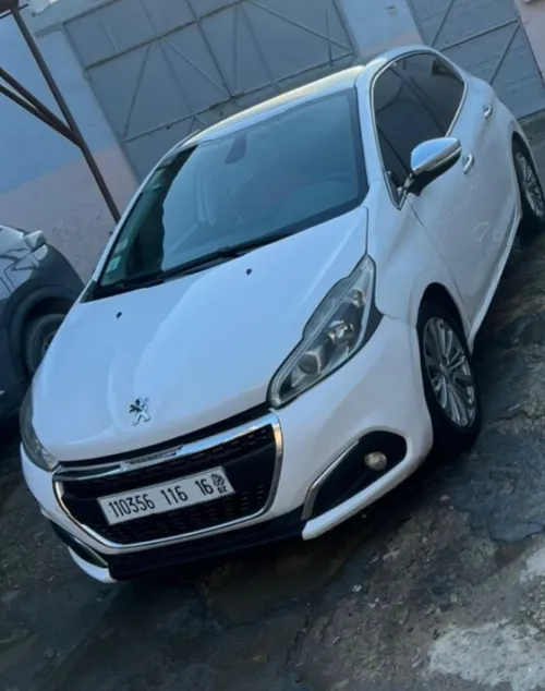 Peugeot 208 2016 Allure Facelift