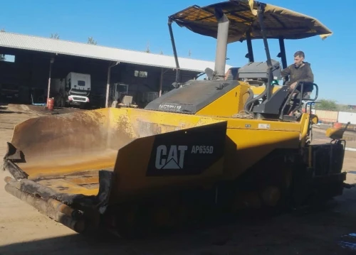 caterpillar finisheur 2009