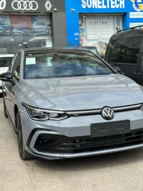 Volkswagen Golf 8 2025 R-Line