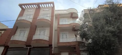Facade en monocouch gratté et mouchter écrasé.......