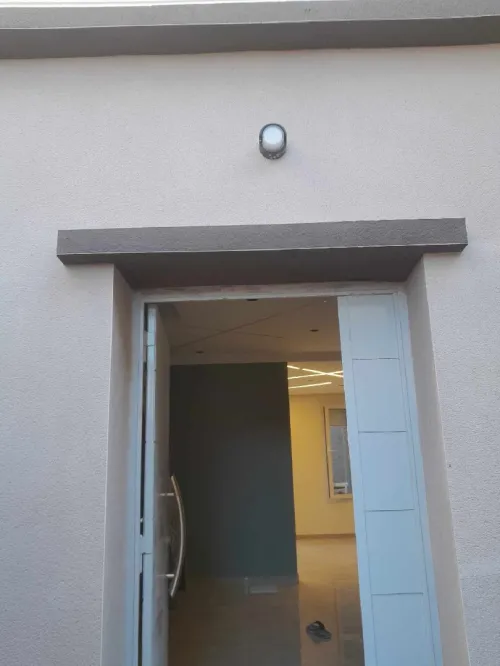 Facade en monocouch gratté et mouchter écrasé.......