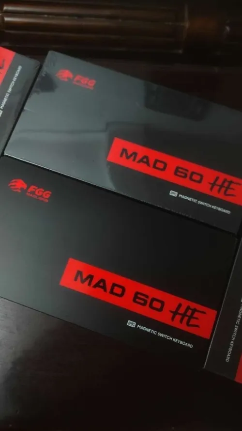 Clavier MAD 60 HÉ MAGNATIC RGB