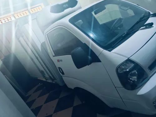Kia K2700 frigo 2015