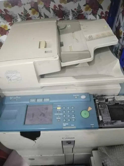 2 photocopieuses Canon ir 5000