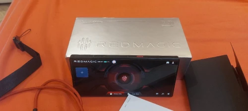 Nubia Red Magic 9 Pro 12/256GB Red Magic 9 Pro 12/256GB