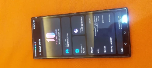 Nubia Red Magic 9 Pro 12/256GB Red Magic 9 Pro 12/256GB