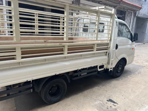 Hyundai H100 