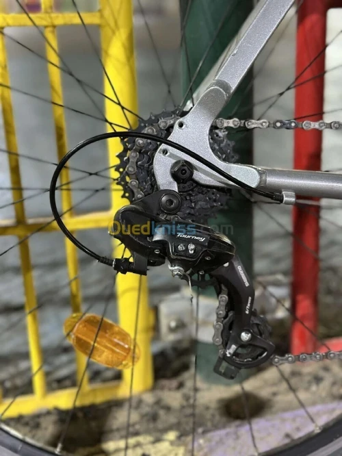 Vélo course triban RC 100