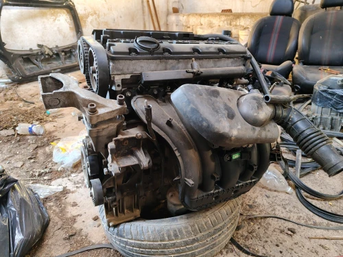 Moteur Peugeot 2.0 essence 137ch EW10J4