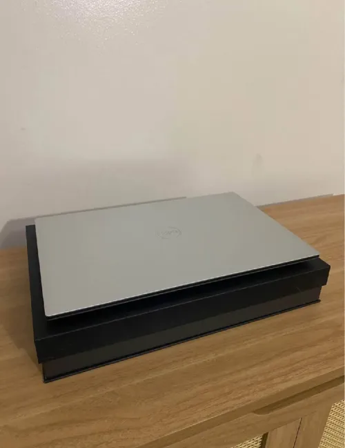 Dell XPS 15 9510 i9 32GB RAM 1TB SSD RTX 3050 Ti