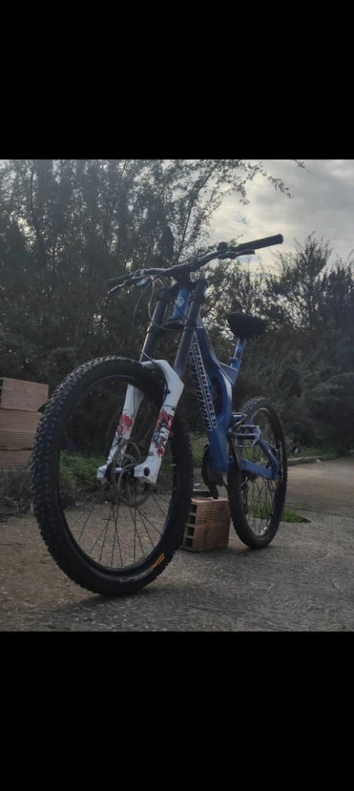 MONDRAKER Downhill دراجة جبلية أصلية