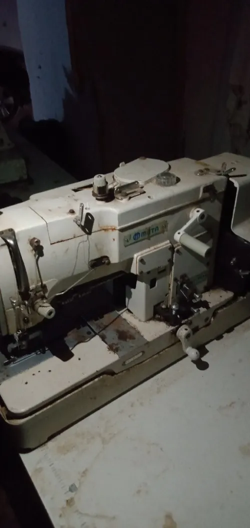 Machine a coudre industrielle 