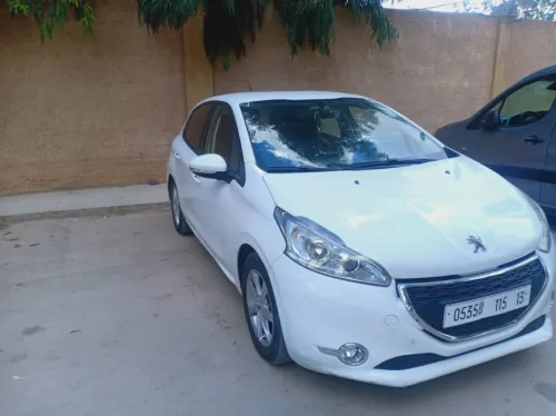 Peugeot 208 2015 Allure