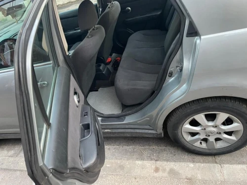 Nissan Tiida 5 portes 2010 Tiida 5 portes
