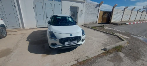 Suzuki Swift 2025 GLX