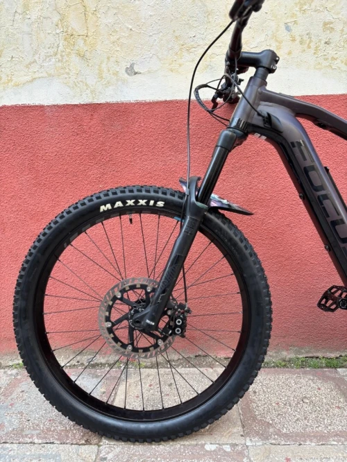 VTT Enduro Électrique Haute gamme super puissant // Taille : L 27,5+" // État : 9/10