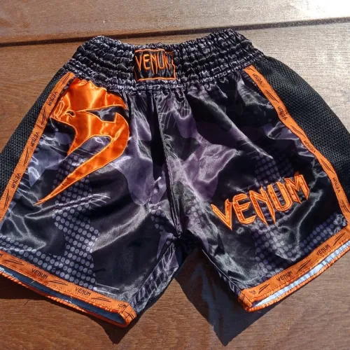 Short kickboxing MuayThai Venum taille XL 