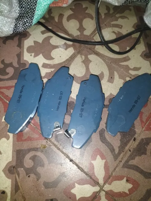 ببع قطع غيار لسياراة هوندا 