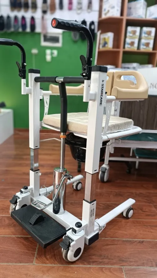 Chaise roulante transfert malade garde robe manuel