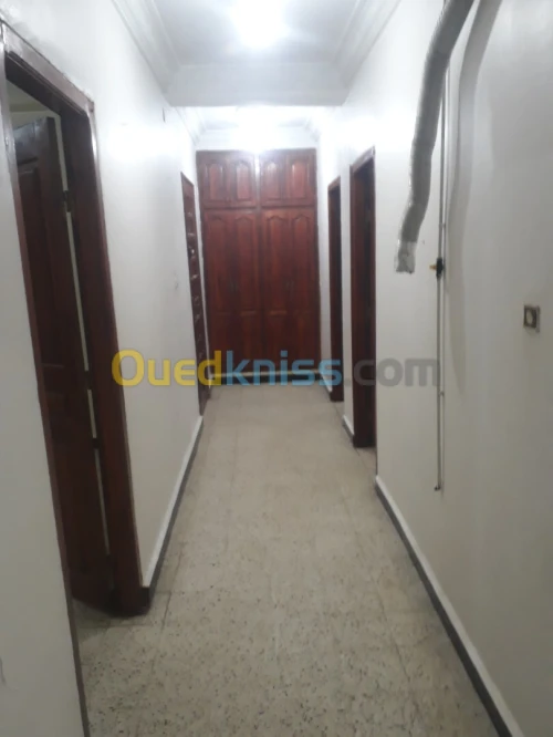 Location Appartement F3 Alger Oued smar
