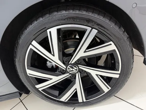 Volkswagen Golf 8 2021 R-Line
