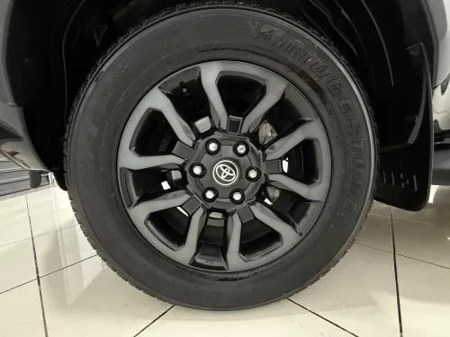 Toyota Hilux 2023 Invisible