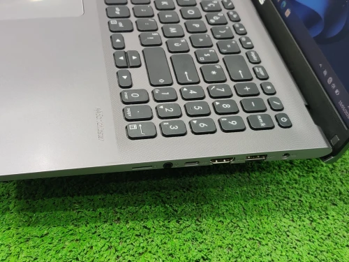 ASUS VIVOBOOK X509JA 15.6 | 10th I3-1005G1 | 4GO 256GO SSD