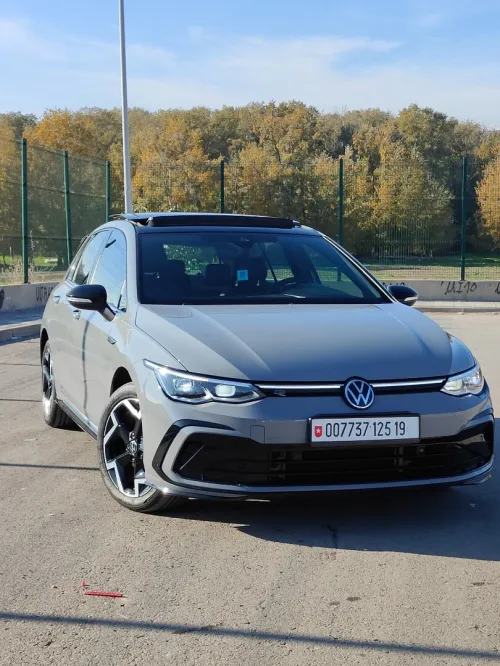 Volkswagen Golf 8 2025 R-Line
