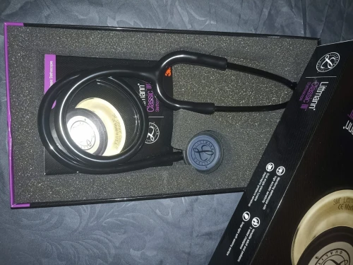Littmann Classic III Gris, Noire et Bordeaux