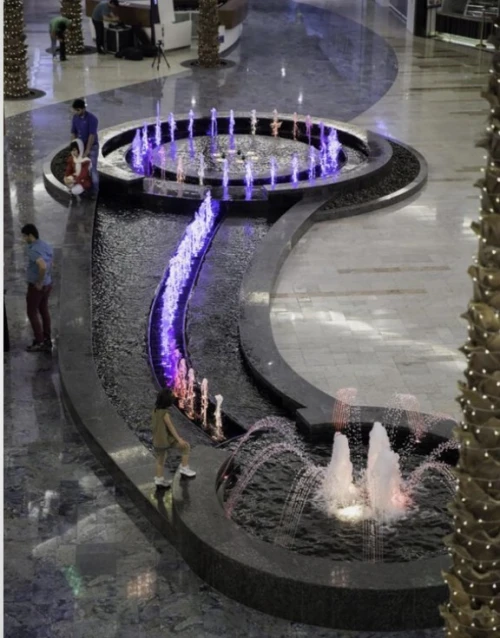 FONTAINE PUBLIC ET CASCADE 