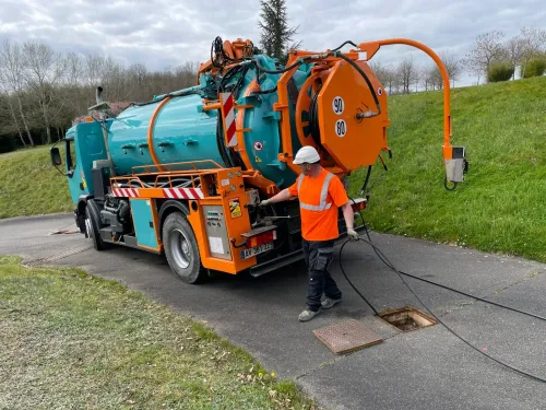 Débouchage Curage et Maintenance des égouts, Nettoyage de canalisations et réservoirs