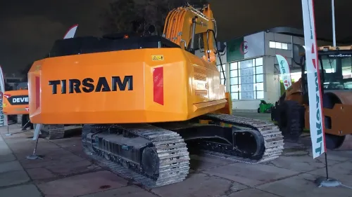 Location de pelleteuse pelle engin 220 بوكله حفارة للإيجار