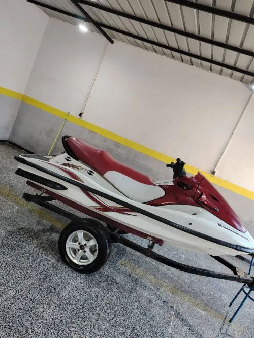 Jet ski