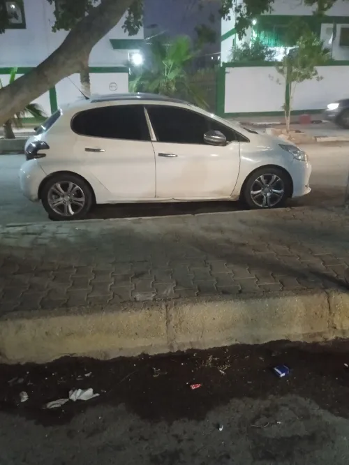 Peugeot 208 2013 Allure