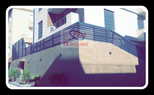 Brise vue, brise soleil, séparation aluminium. Jalousie. Piscine