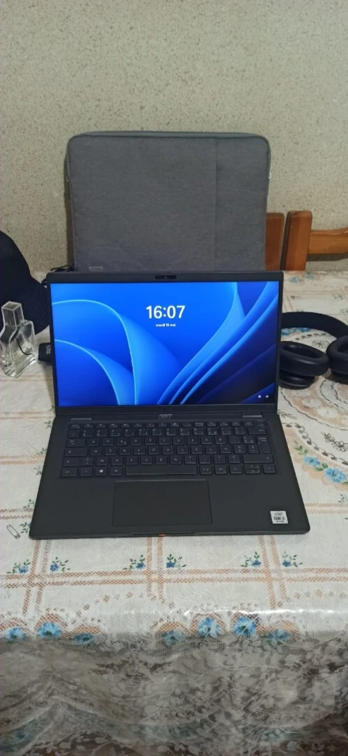 Laptop DELL latitude 7410