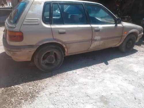 Toyota Corolla 1988 Fiha des retouches