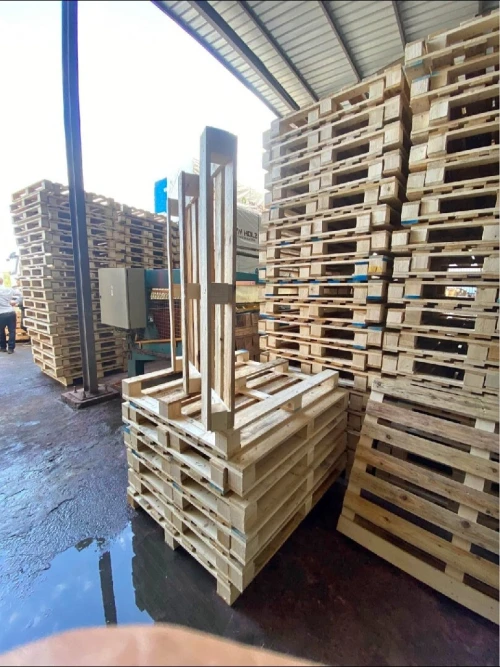Fabrication palette bois et plastique