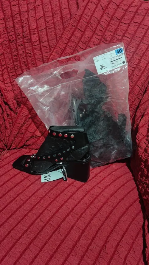 Sandales de luxe pour femme de marque ZARA très tendance, pointure 40.