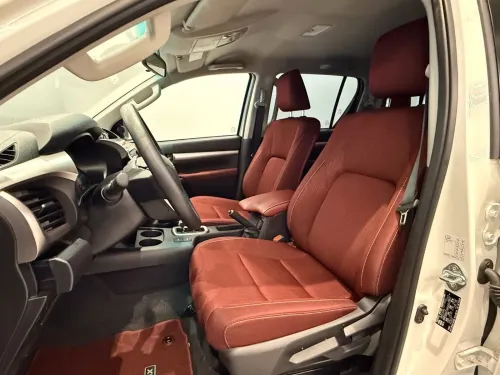 Toyota Hilux 2025 Srs