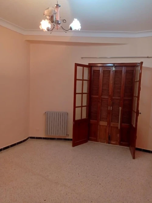 Vente Appartement Niveau de villa F5 Alger Ain naadja