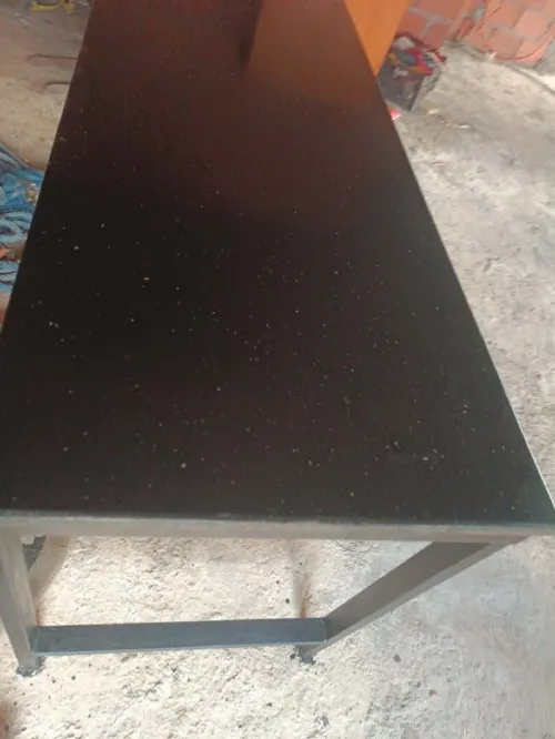 Table en métal