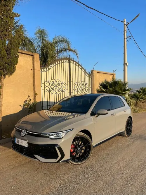 Volkswagen Golf 8 2025 R-Line