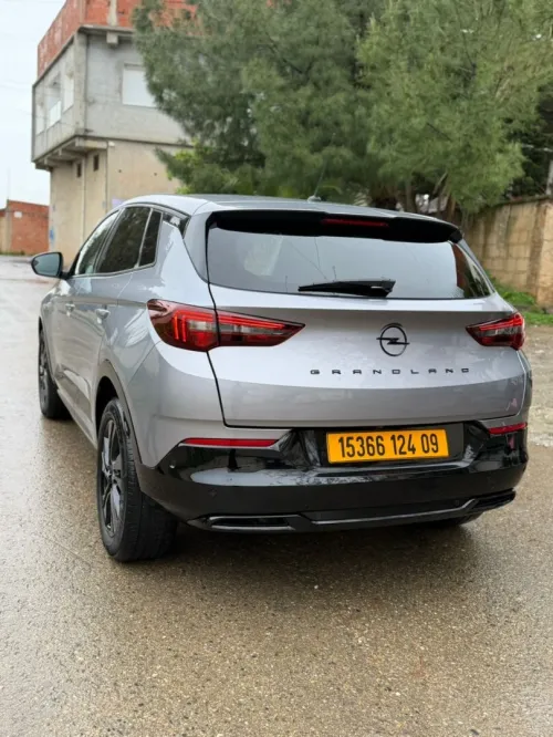 Opel GrandLand 2024 La maison